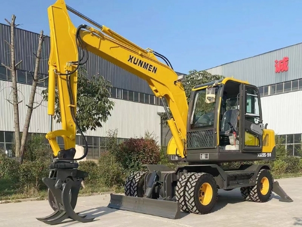 梁山客戶購買95抓木機(jī)  師傅送貨上門,現(xiàn)場教學(xué)，包教包會